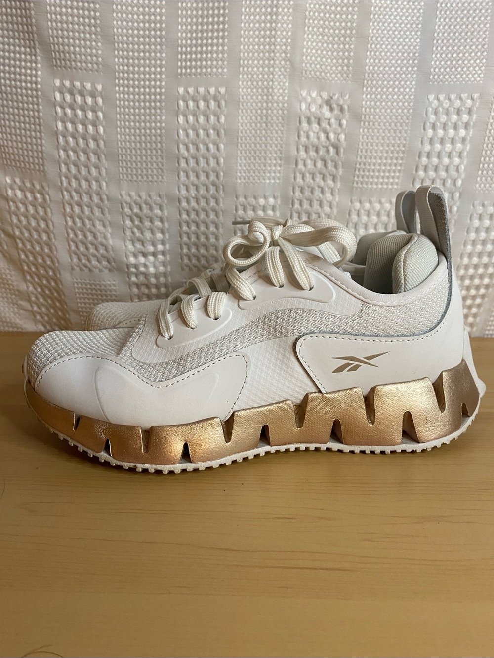 Reebok Zig Kinetica II  Sneakers  Shoes White  Rose gold size 7